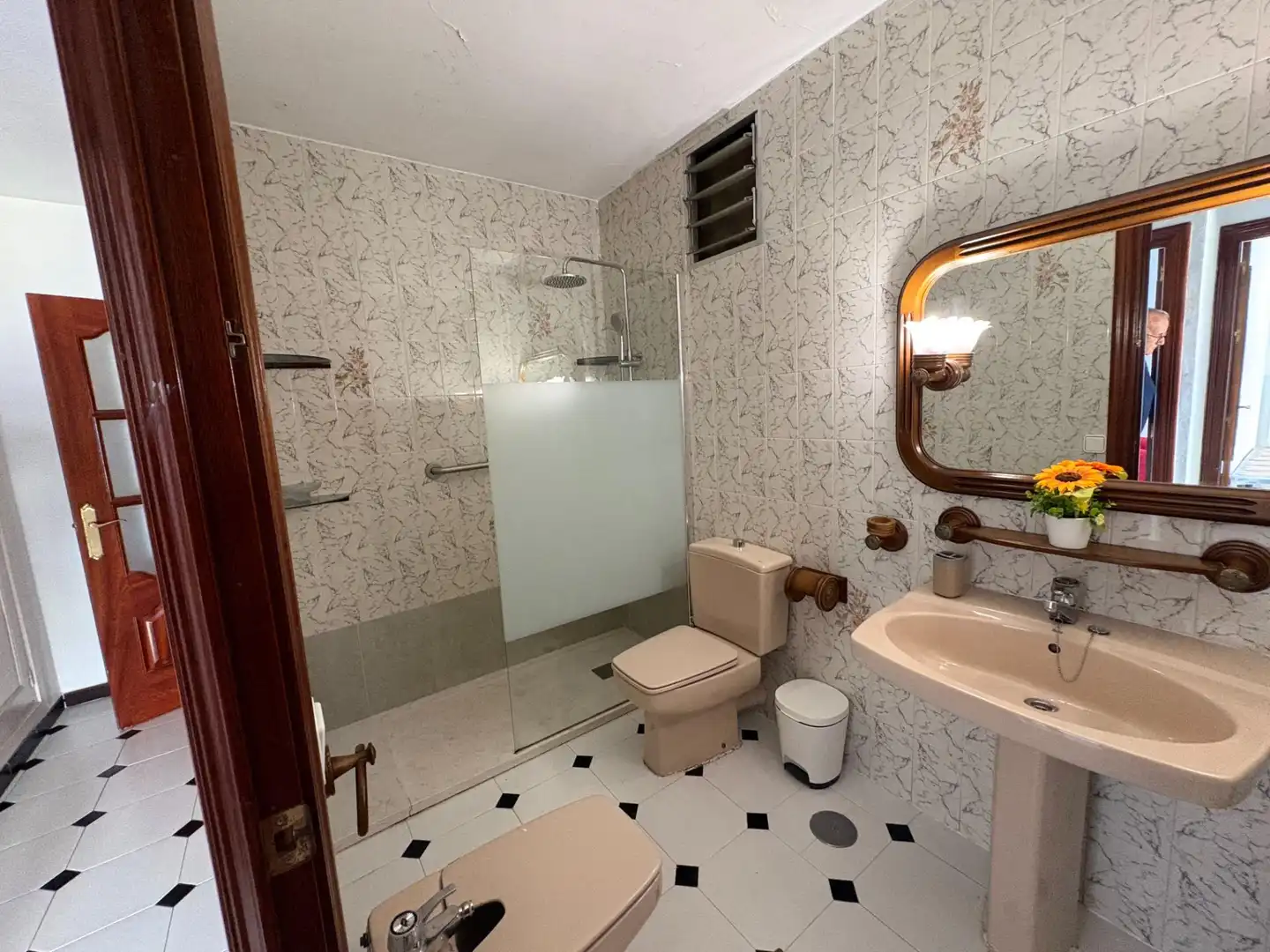 Badezimmer von Wohnung zur Miete in Sur