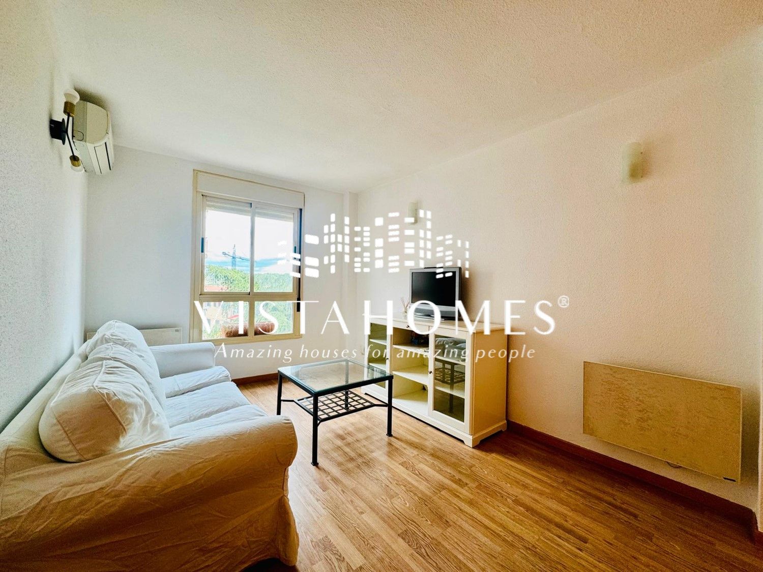 Living room of Duplex for sale in El Molar (Madrid)  with Air Conditioner and Heating