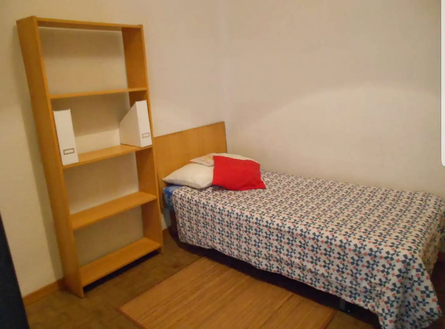 Bedroom of Flat for share in Madrid  with Air Conditioner, Heating and Terrace