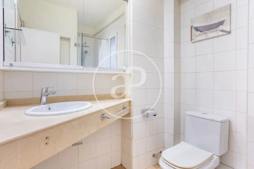Baño de Piso en venta en Llutxent con Aire acondicionado, Calefacción y Amueblado