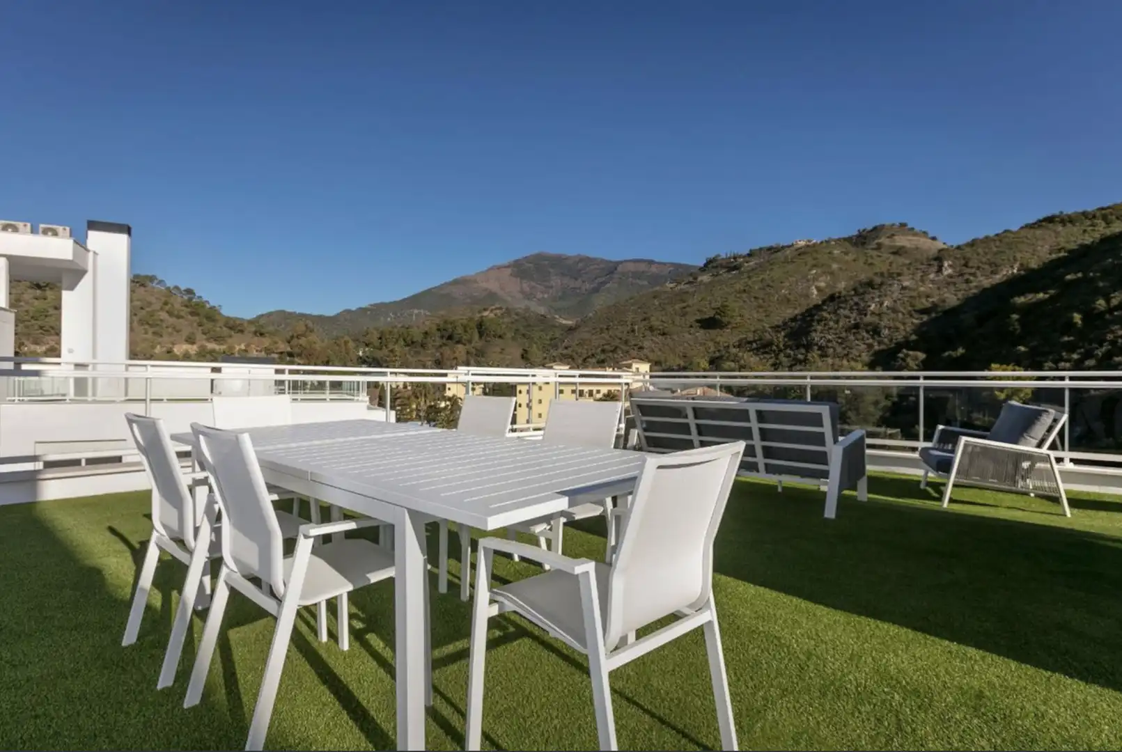 Apartamento con piscina en venta en Benahavís pueblo, imagen 8