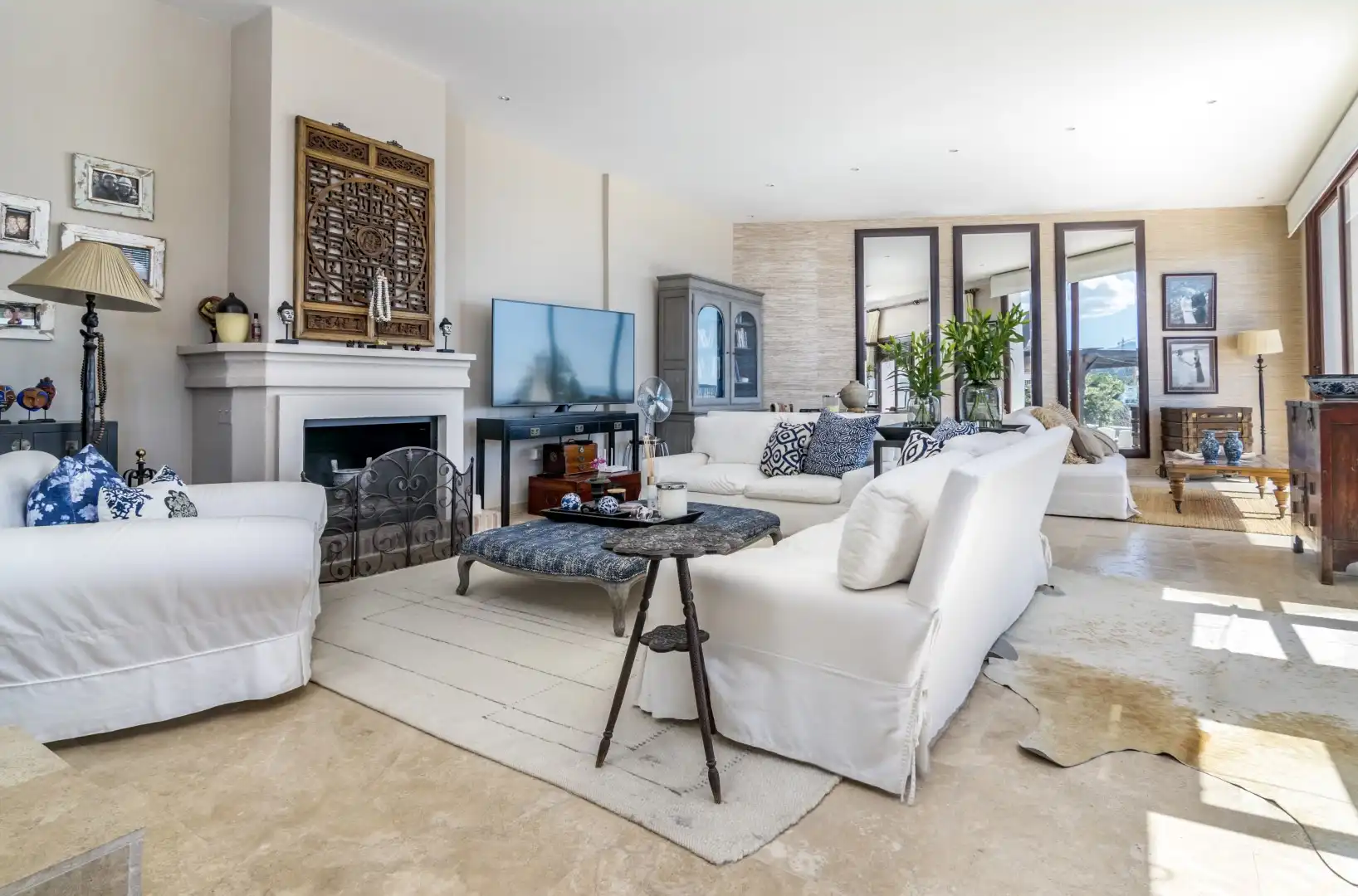 Living room of Detached homes for sale in Benahavís  with Terrace, Swimming Pool and Community pool