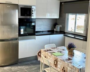 Kitchen of Flat to share in Requena  with Air Conditioner, Furnished and Oven