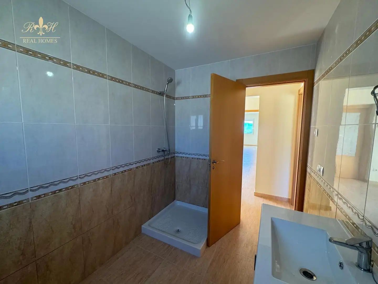Bathroom of Houses for sale in L'Alfàs del Pi  with Air Conditioner, Heating and Swimming Pool