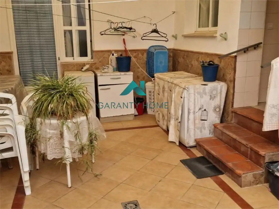 Casa adosada en venta en Montefrío con Trastero