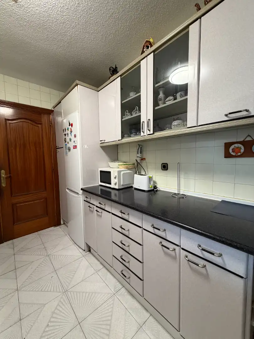 Cocina de Piso en venta en Madrid con Calefacción, Terraza y Amueblado