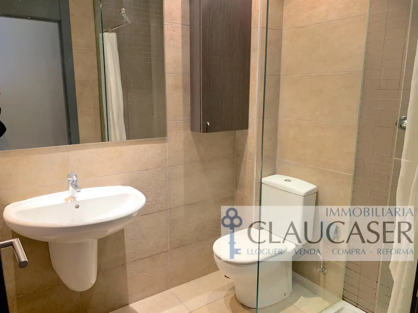 Bathroom of Flat for rent in Santa Coloma de Gramenet  with Heating, Furnished and Oven