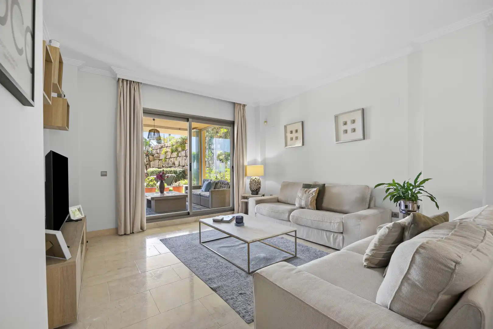 Apartament amb piscina en venda a Benahavís pueblo, imagen 9