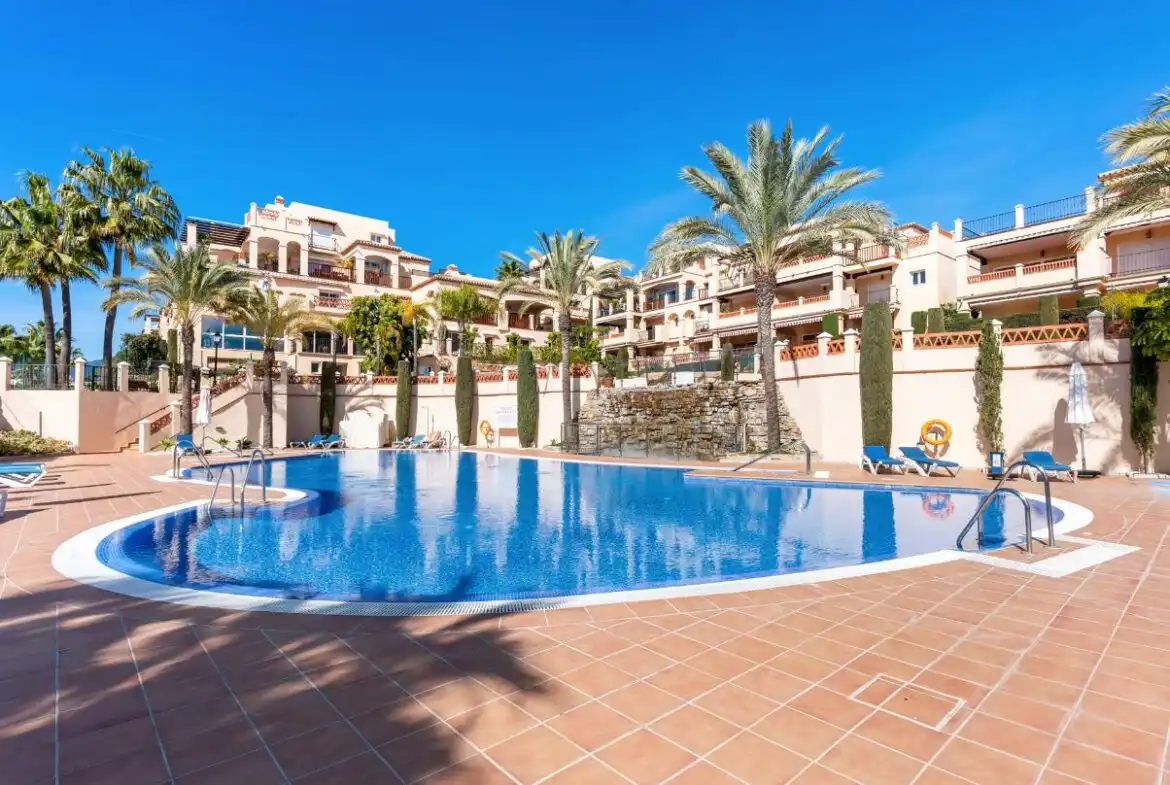 Apartments for rent in Benatalaya