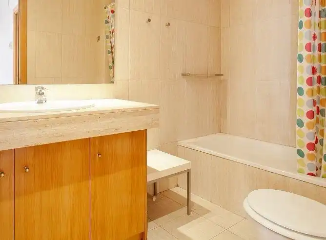 Baño de Piso en venta en Barcelona con Aire acondicionado y Balcón