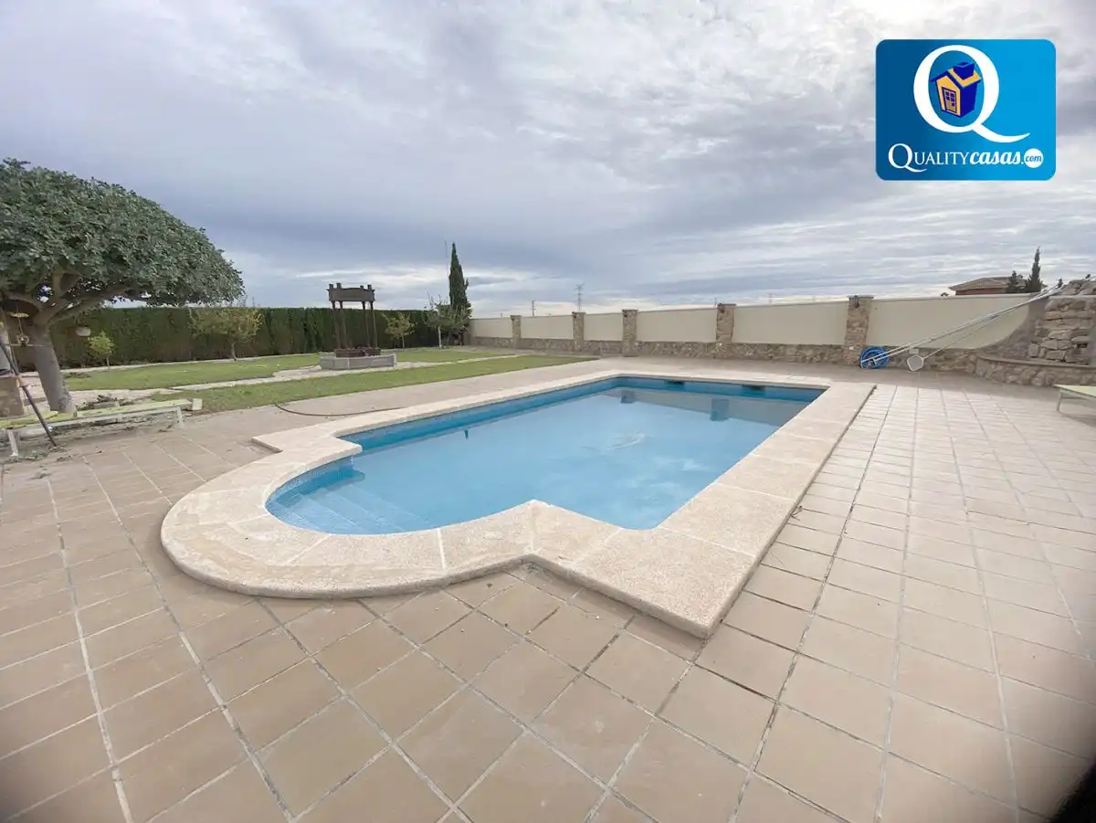Swimming pool of Houses for sale in Mutxamel  with Terrace and Storage room