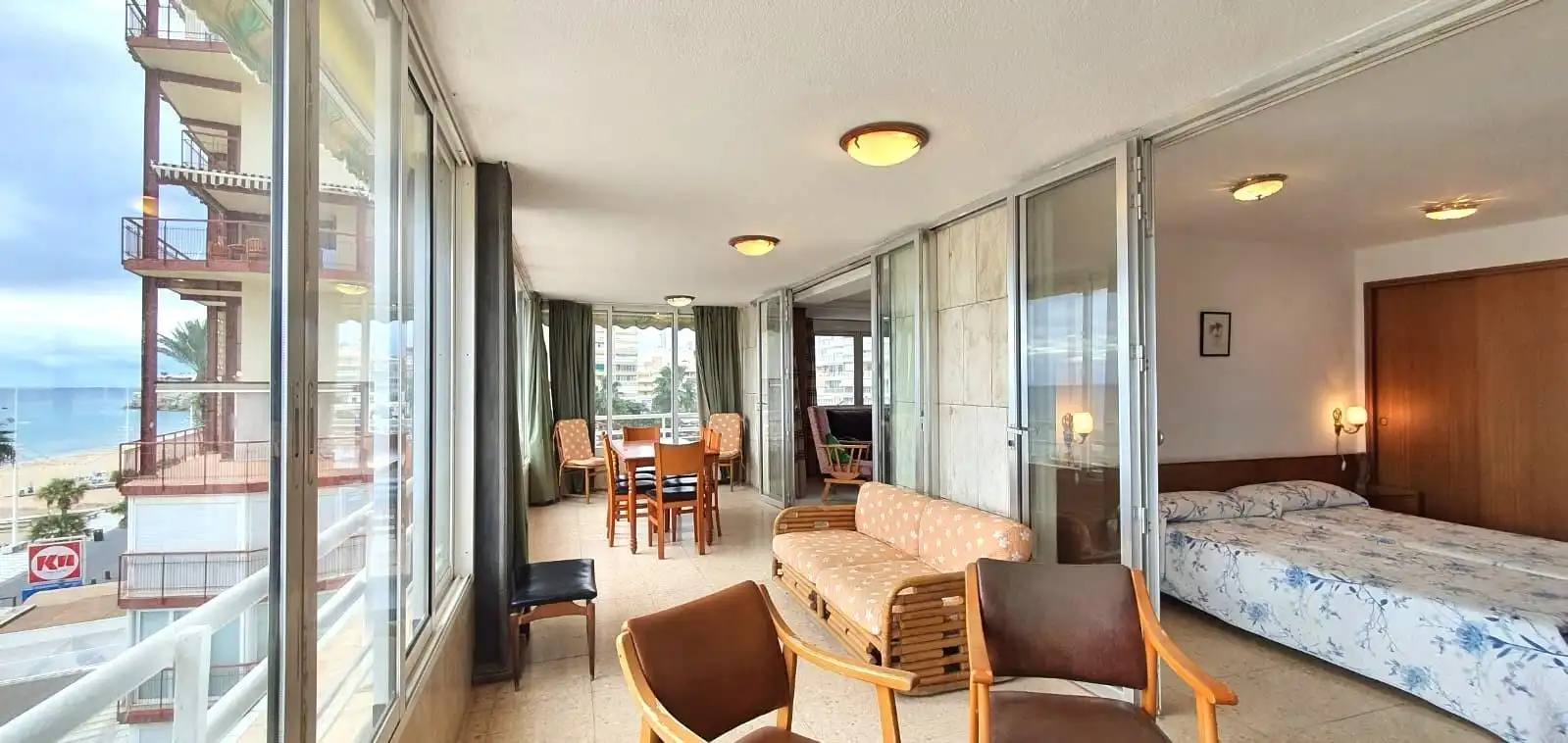 Sala d'estar de Apartament en venda en Benidorm amb Jardí privat, Terrassa i Balcó