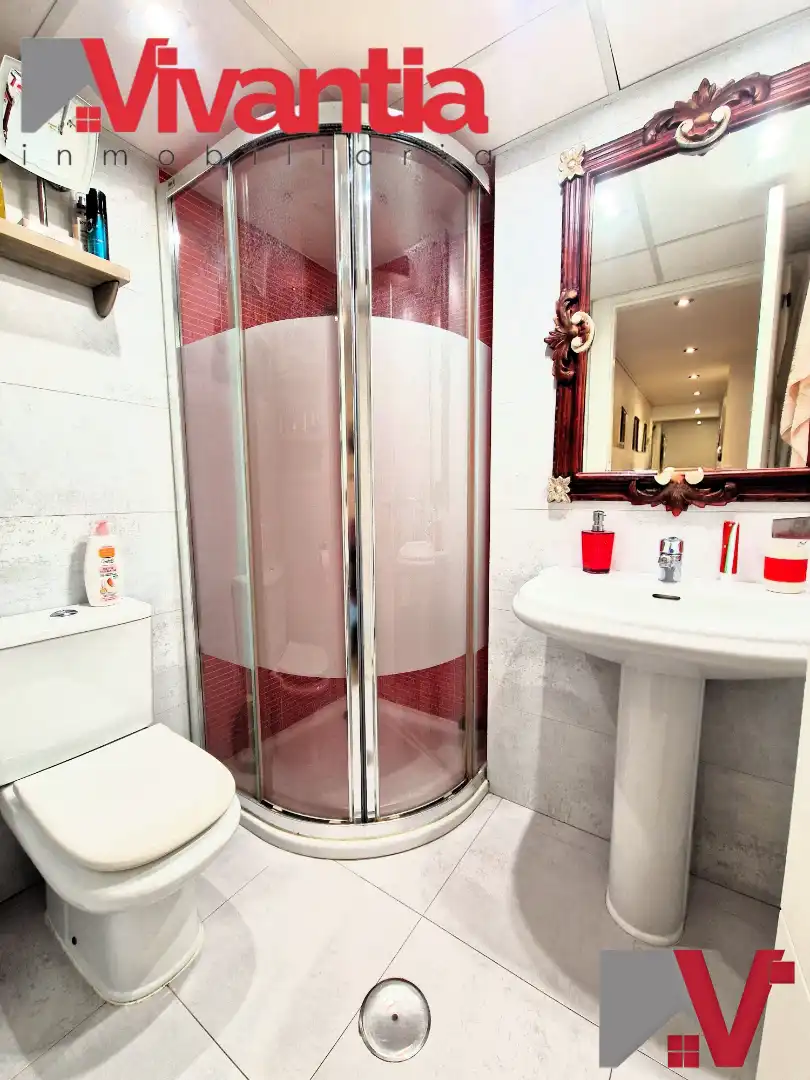 Bathroom of Flat for sale in Lorca  with Air Conditioner, Heating and Furnished