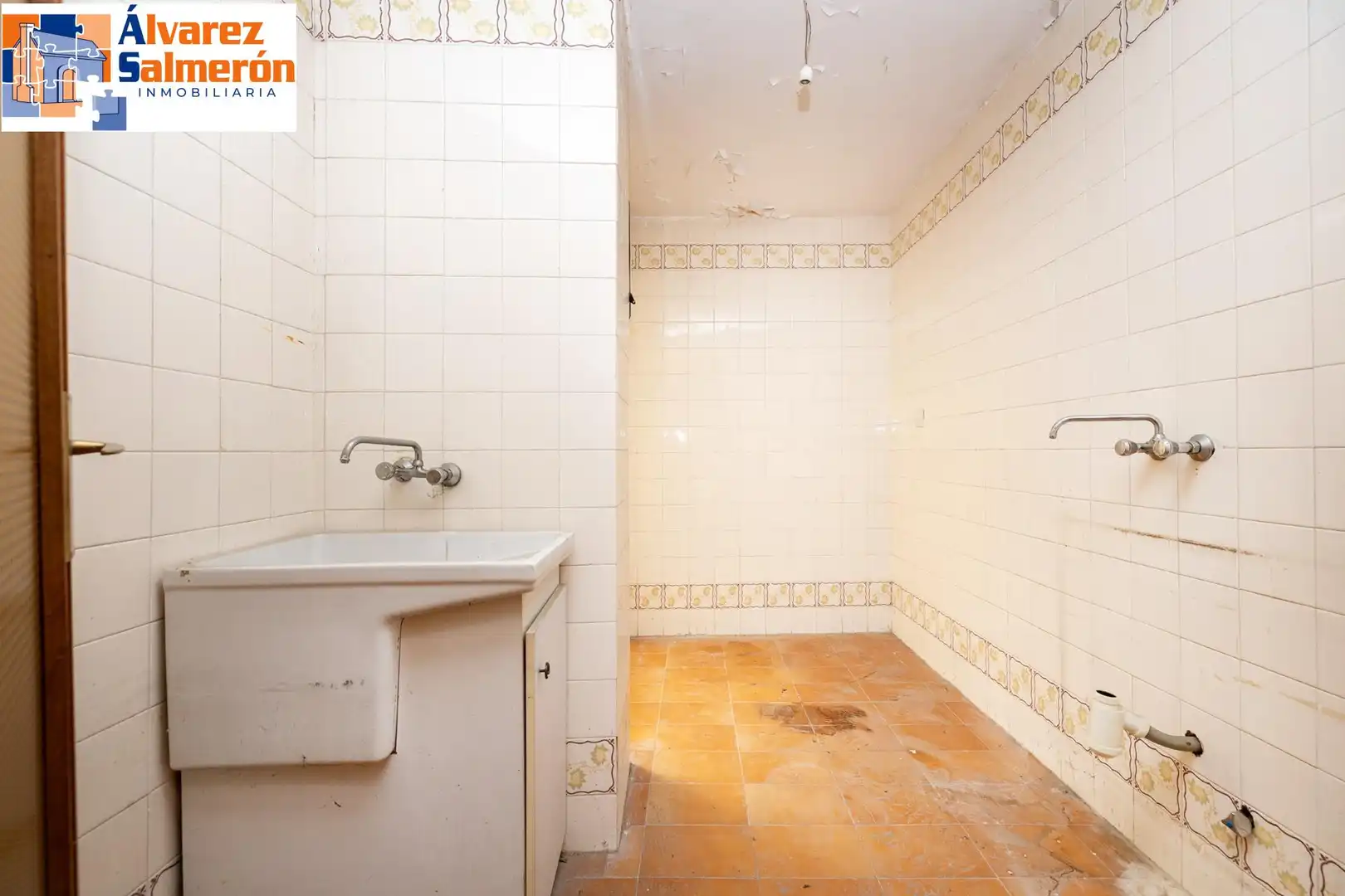 Bany de Pis en venda en Granada