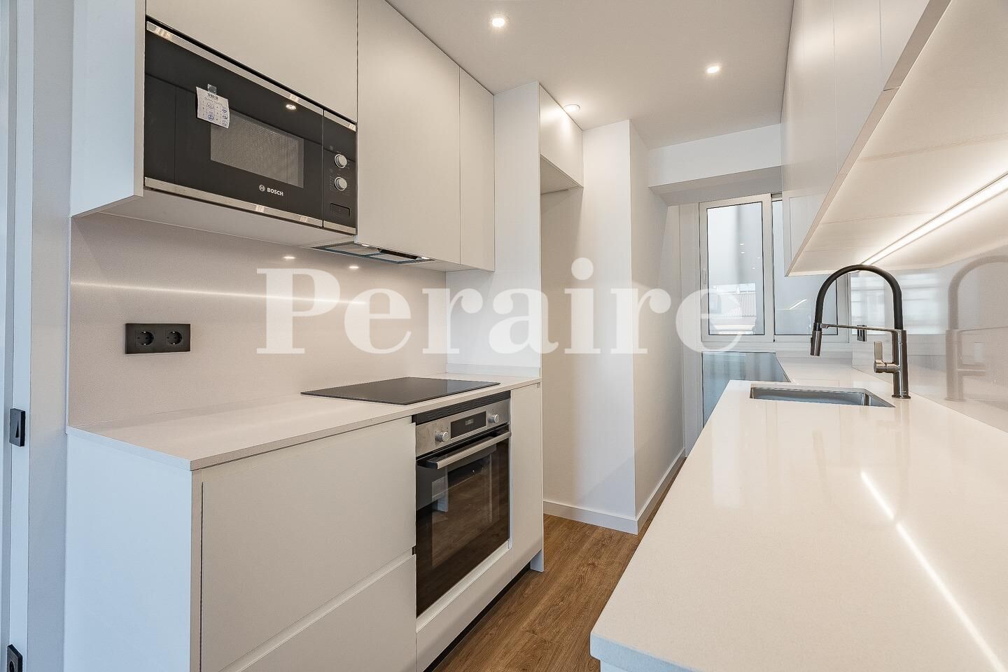 Kitchen of Attic for sale in  Barcelona Capital  with Air Conditioner, Heating and Terrace