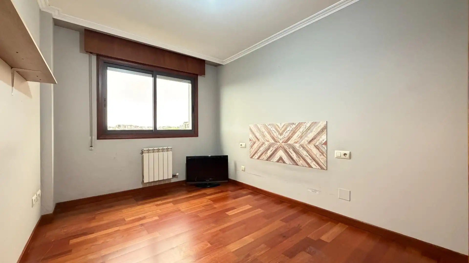 Schlafzimmer von Wohnung zum Verkauf in Vigo  mit Parkett, Abstellraum und Balkon