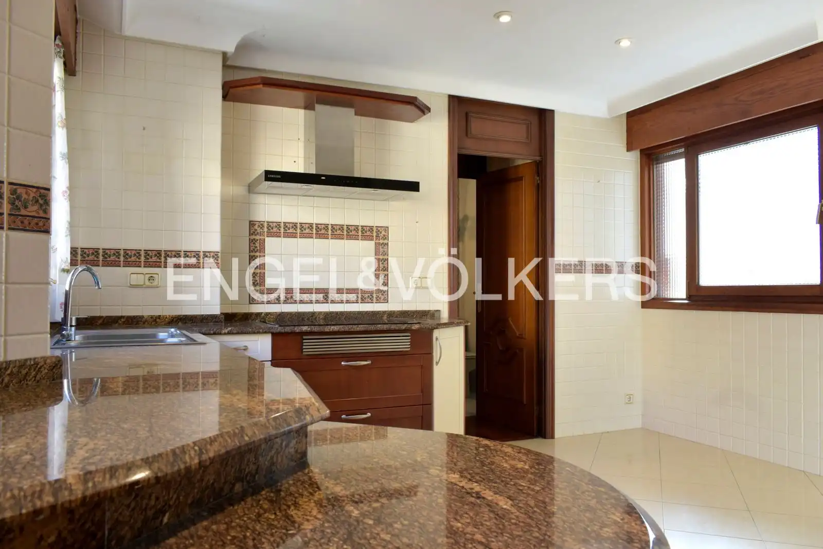 Cocina de Piso de alquiler en Vigo  con Calefacción y Terraza