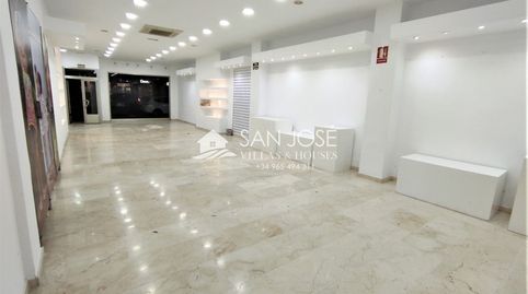 SE VENDE   ATRACTIVO LOCAL COMERCIAL EN NOVELDA EN ZONA DE LA AVENIDA DE LA CONSTITUCIÓN., imatge 4