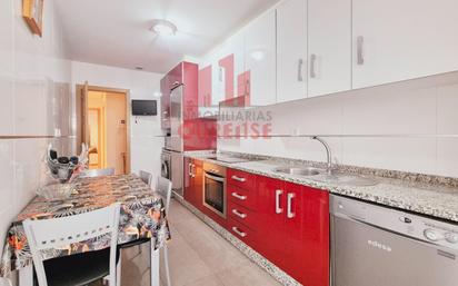 Kitchen of Flat for sale in Ourense Capital 