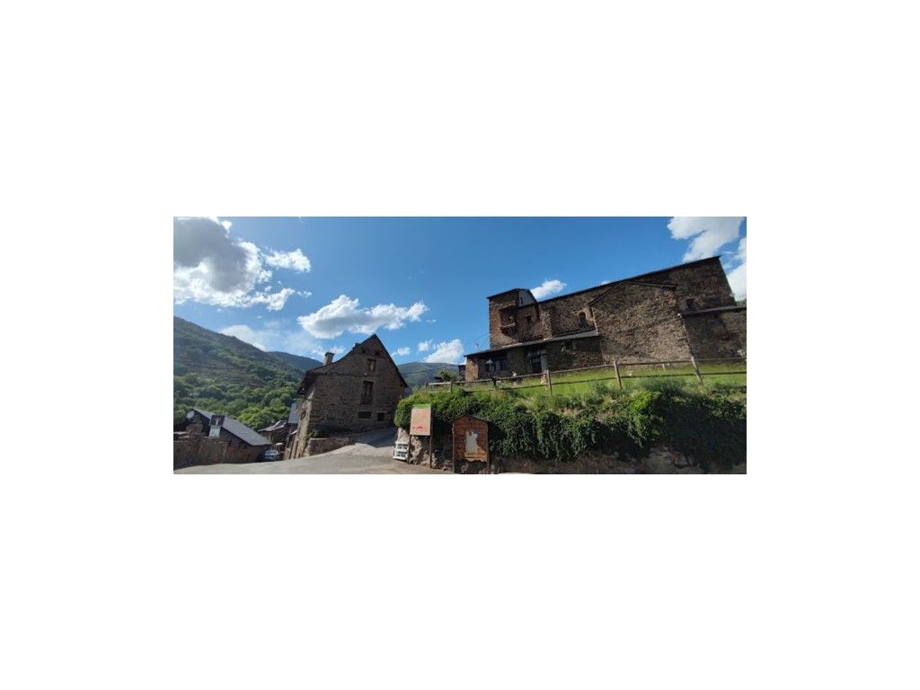 Vista exterior de Casa o xalet en venda en La Guingueta d'Àneu