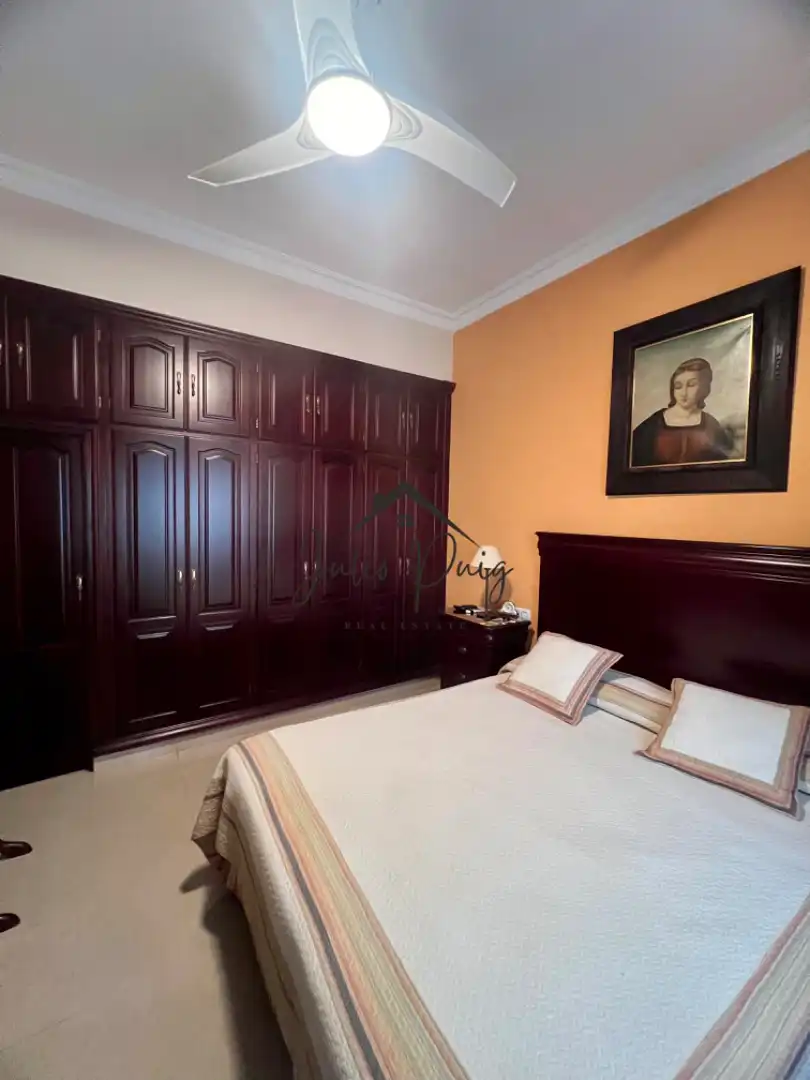 Dormitori de Casa o xalet en venda en Villamanrique de la Condesa amb Aire condicionat, Traster i Moblat