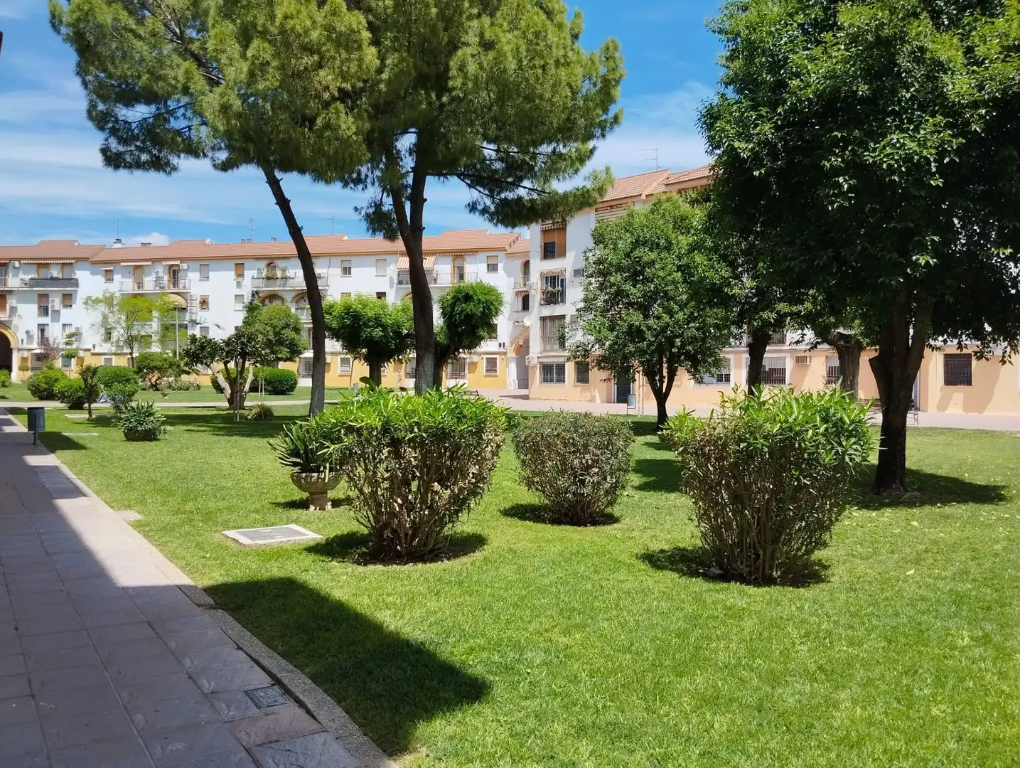 Vista exterior de Piso en venta en Córdoba con Aire acondicionado y Calefacción