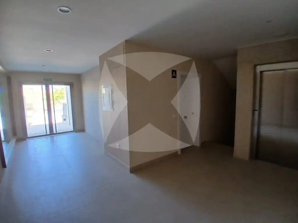 Wohnung zur Miete in Badajoz mit Klimaanlage, Privatgarten und Terrasse