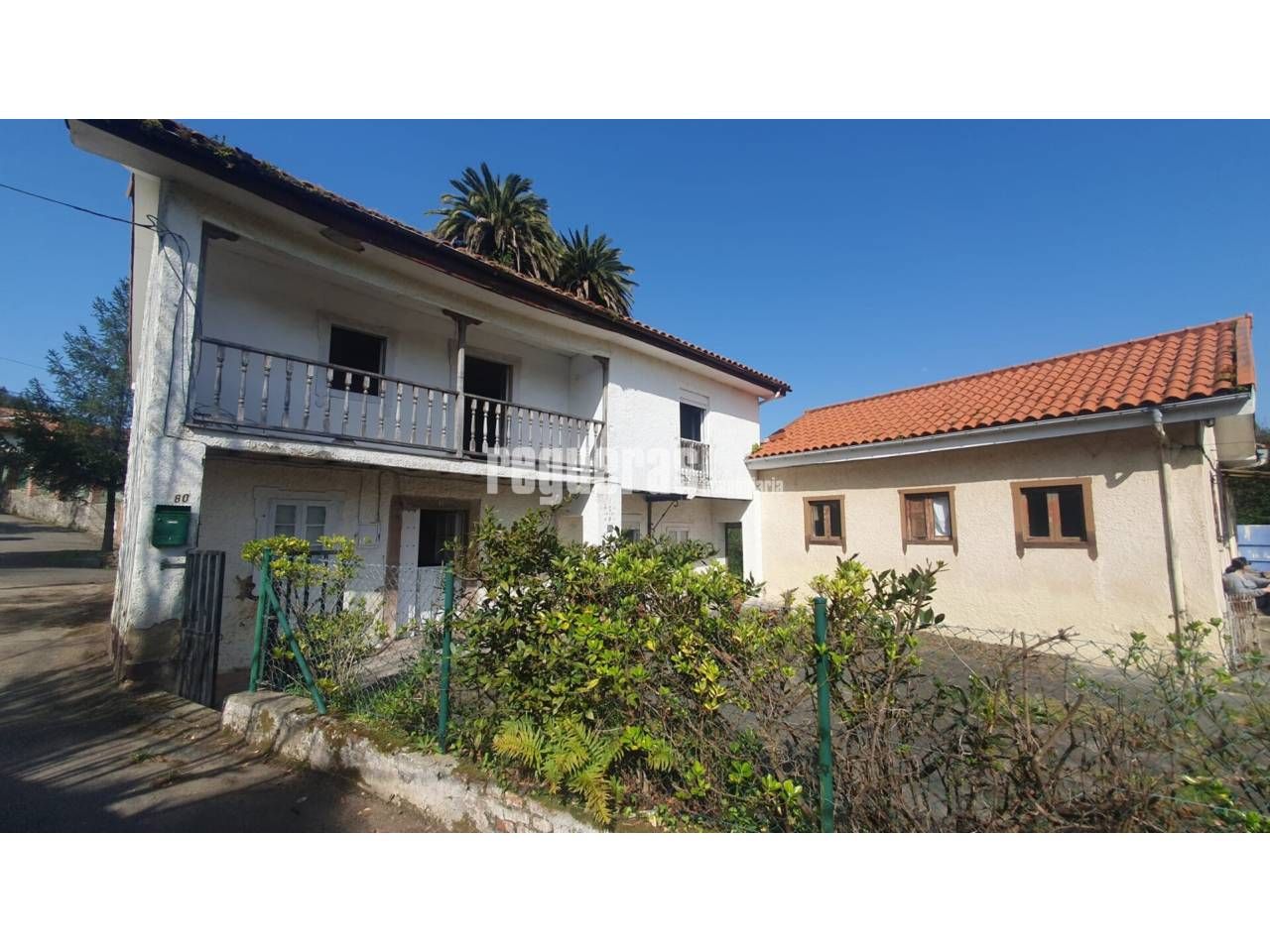 Vista exterior de Casa o chalet en venta en Castrillón con Calefacción