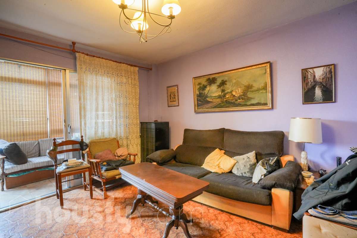 Sala de estar de Piso en venta en  Madrid Capital con Calefacción