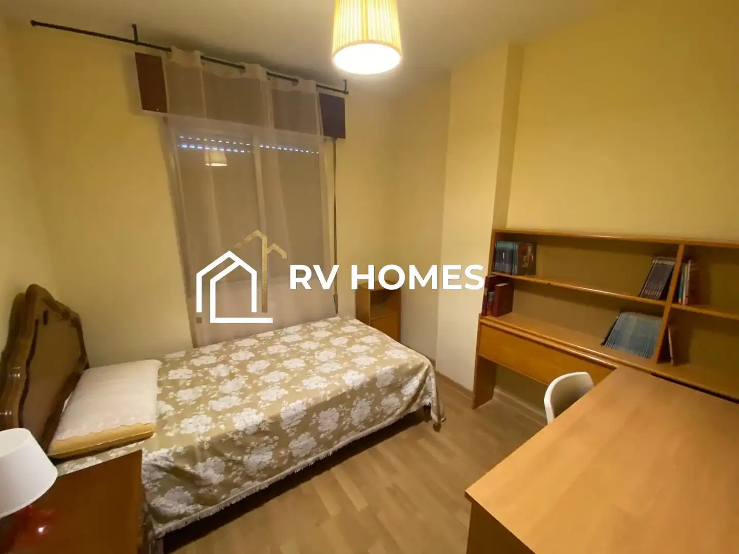 Habitación de Piso de alquiler en Cáceres con Aire acondicionado, Calefacción y Amueblado