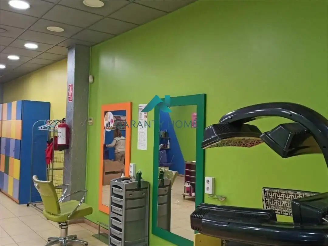 Local comercial de lloguer a Beiro, imagen 3