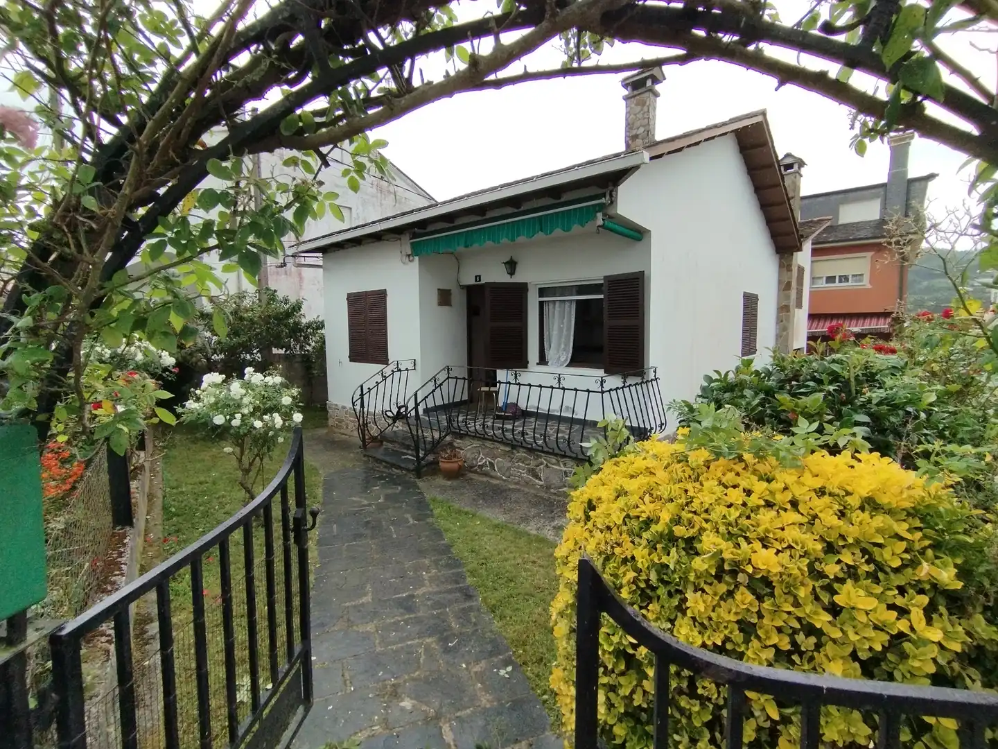 Xalet amb jardí en venda a Viveiro, imagen 2