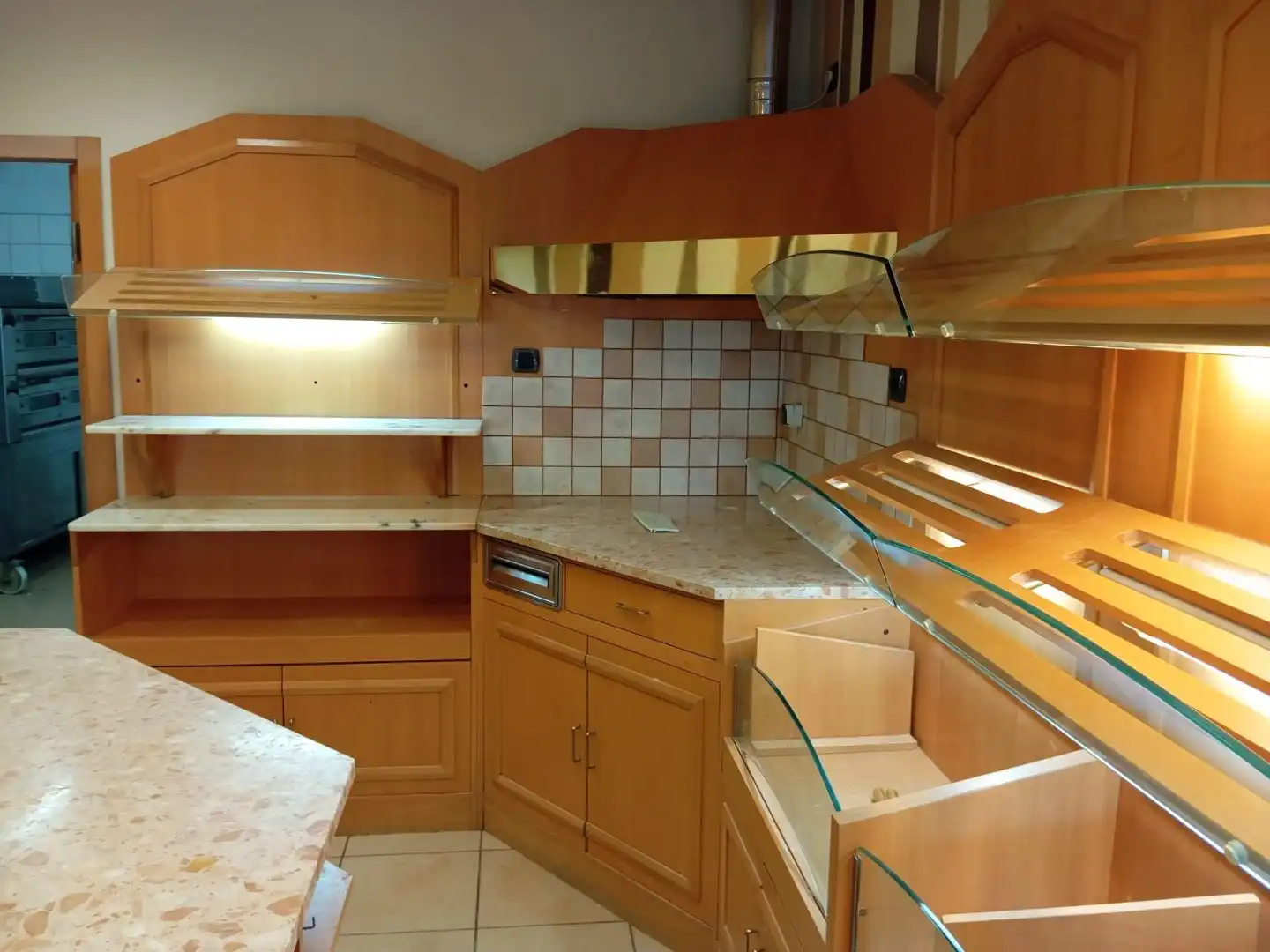 Kitchen of Commercial properties for rent in Cambre   with Furnished