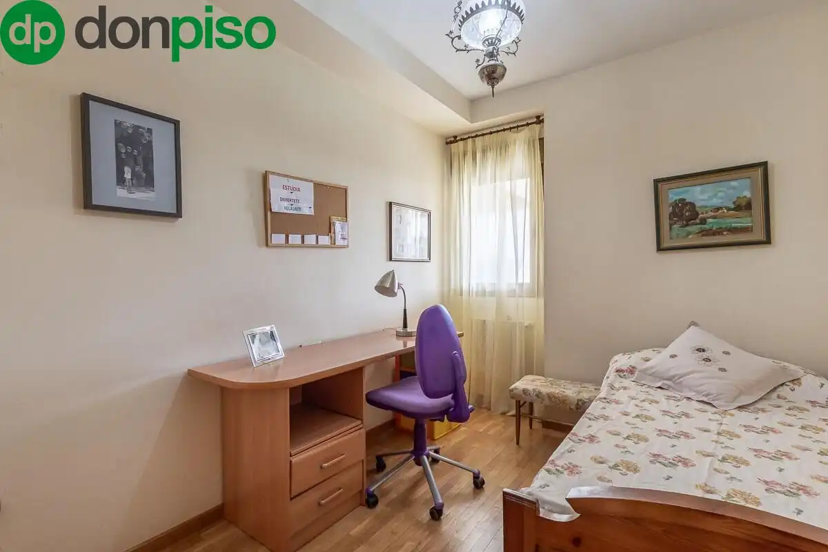 Bedroom of Flat for sale in Granada