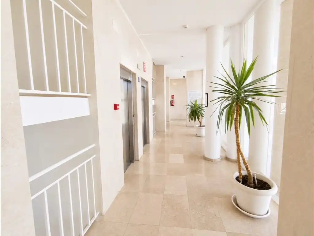 Wohnung zum Verkauf in Benidorm mit Klimaanlage und Möbliert