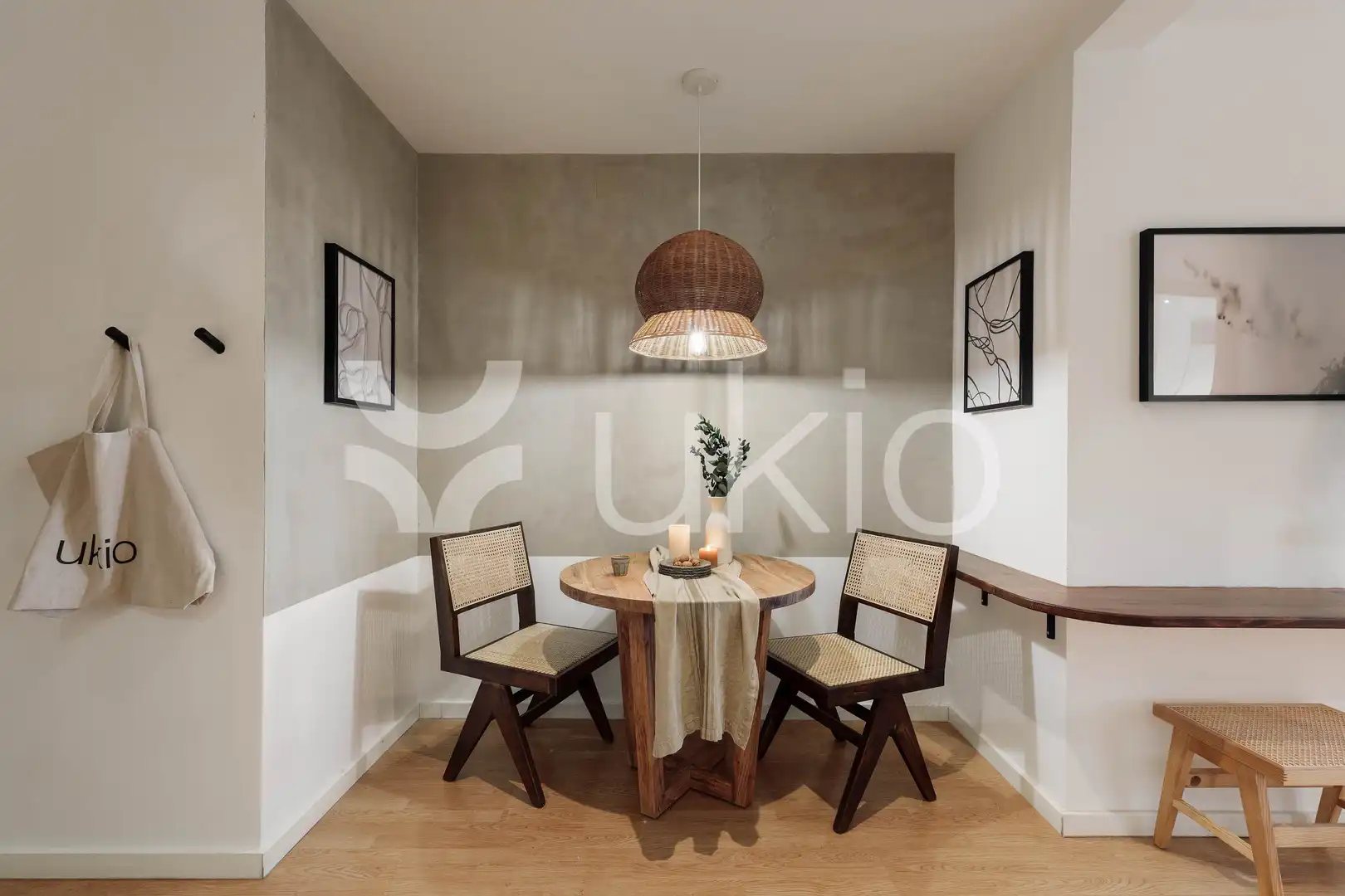 Comedor de Apartamento de alquiler en Barcelona con Aire acondicionado, Calefacción y Terraza