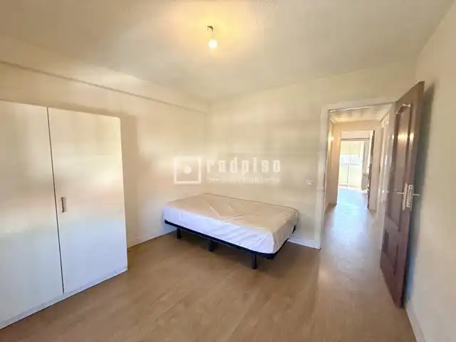 Habitación de Piso en venta en Madrid con Terraza