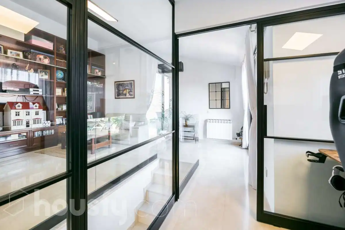 Attic for sale in Sant Joan Despí  with Air Conditioner, Heating and Parquet flooring