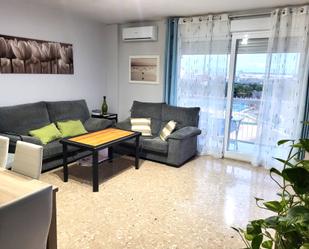 Living room of Flat for sale in  Madrid Capital  with Air Conditioner, Heating and Furnished