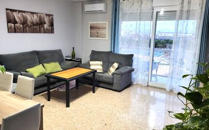 Living room of Flat for sale in  Madrid Capital  with Air Conditioner, Heating and Furnished