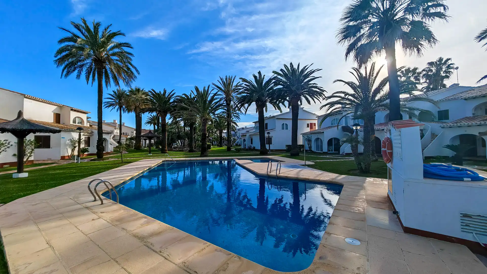 Piscina de Casa adosada en venta en Dénia con Aire acondicionado, Terraza y Trastero
