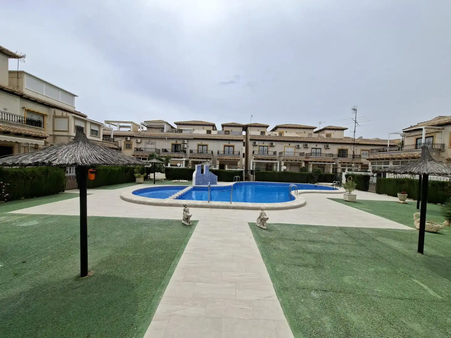 Bungalow with terrace for sale in Orihuela Costa, imagen 7