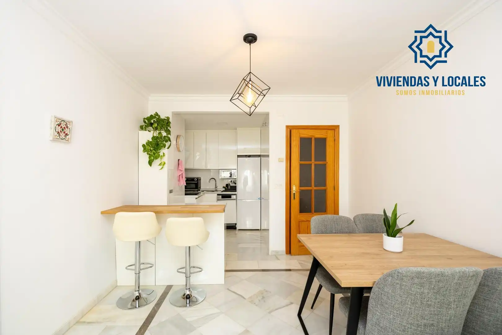 Cocina de Piso en venta en La Zubia con Calefacción y Balcón