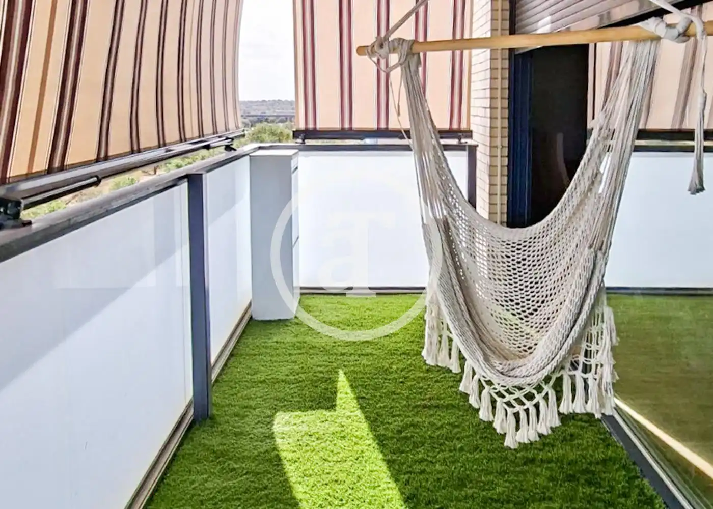 Appartamento con terrazza in affitto a Calle Berlín, imagen 4