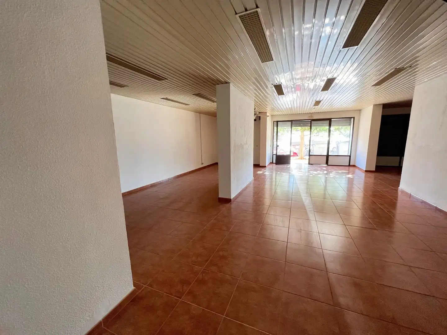 Local en venda a Simon Bolívar, Villa Ascensión - El Perú - Cruz del Señor