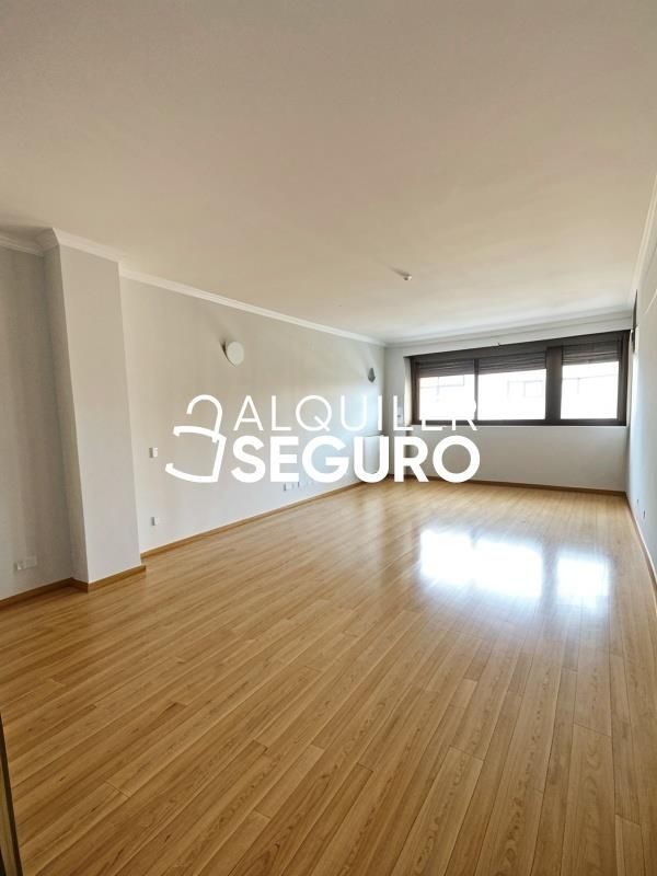 Sala d'estar de Pis de lloguer en  Madrid Capital amb Aire condicionat, Calefacció i Traster