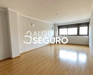 Living room of Flat to rent in  Madrid Capital  with Air Conditioner, Heating and Storage room