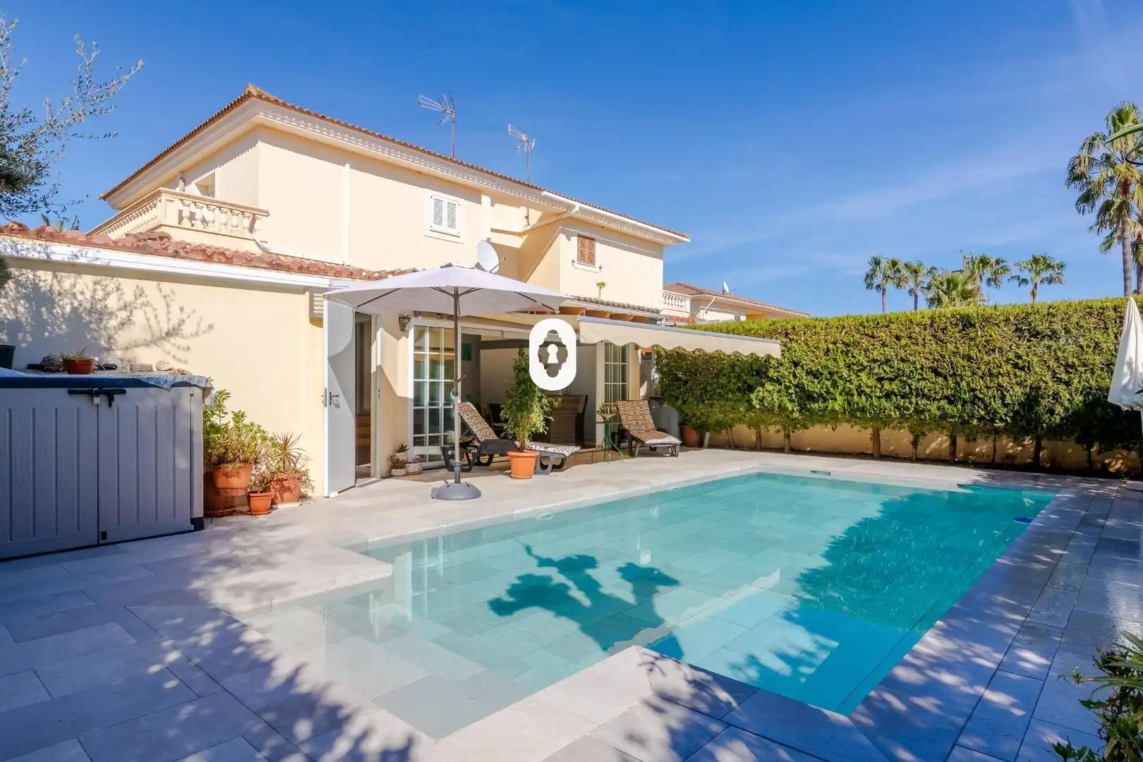 Vista exterior de Casa o xalet en venda en Alcúdia amb Aire condicionat, Jardí privat i Terrassa