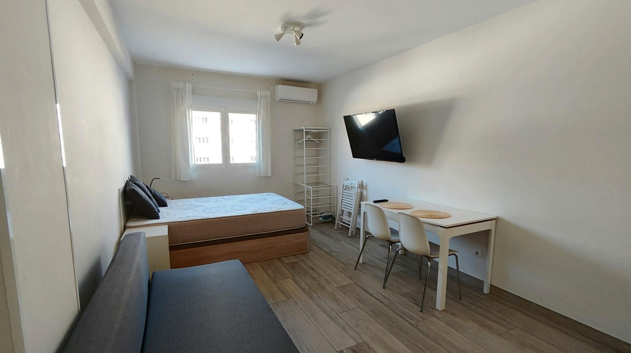 Bedroom of House or chalet for rent in  Madrid Capital  with Air Conditioner, Heating and Furnished