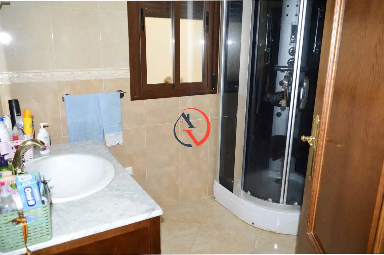Badezimmer von Haus oder Chalet zum Verkauf in Ribera del Fresno mit Klimaanlage, Terrasse und Möbliert